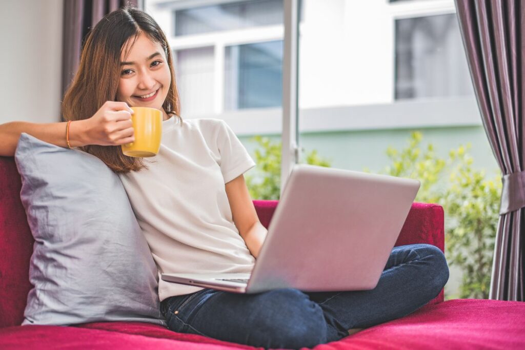 Liberdade e flexibilidade de trabalhar com programas de afiliação de casa.